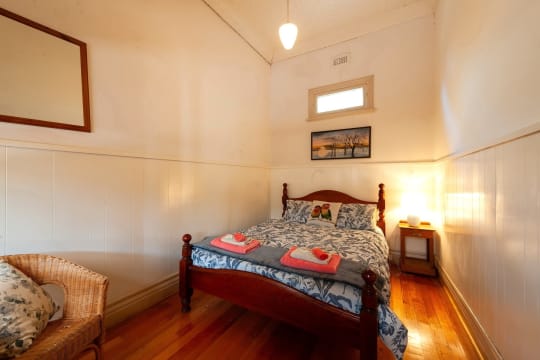 LEASEHOLD - Moyhu Hotel, VIC - 1P0514