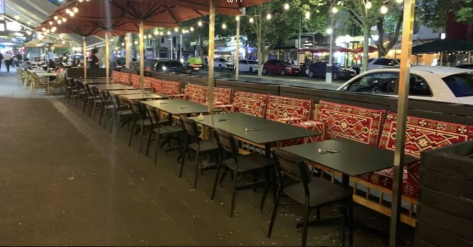 PRIME LYGON STREET HOSPITALITY OPPORTUNITY  HIGH TURNOVER, FULLY RENOVATED