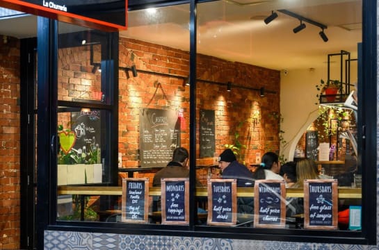 PRICE SIGNIFICANTLY REDUCED – PRIME GLENFERRIE ROAD HOSPITALITY OPPORTUNITY
