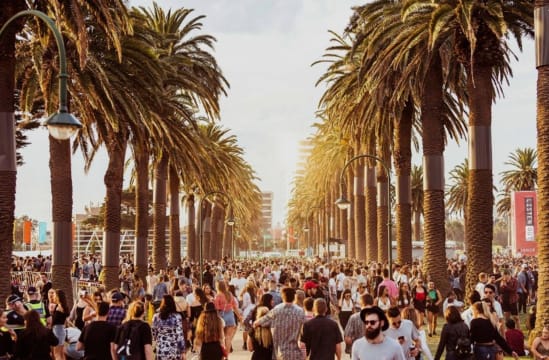 TROPHY BEACHSIDE HOSPITALITY VENUE | $1.9M TURNOVER | ELITE CORNER POSITION