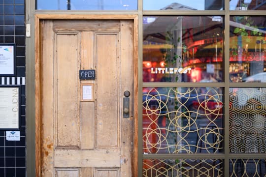 Littlefoot - Popular Bar & Live Music Venue