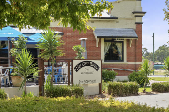 UNDER OFFER - The Old Bank Cafe Restaurant, Tocumwal NSW - 1P0512