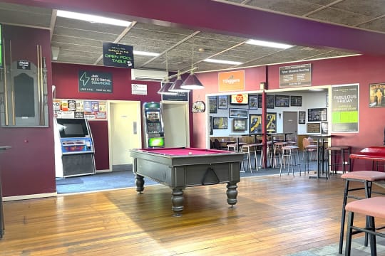 LEASEHOLD - Royal Mail Hotel, Mooroopna VIC - 1P0268