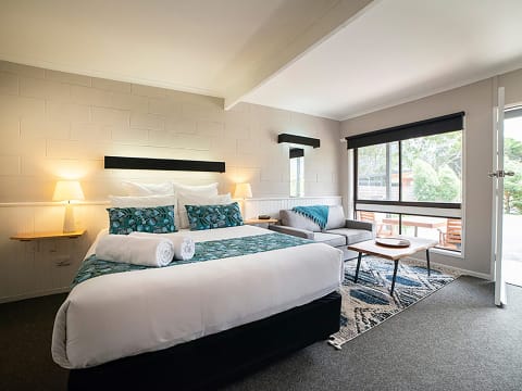 A BEAUTIFUL LOCATION TO OWN YOUR OWN FREEHOLD MOTEL - 1836MF