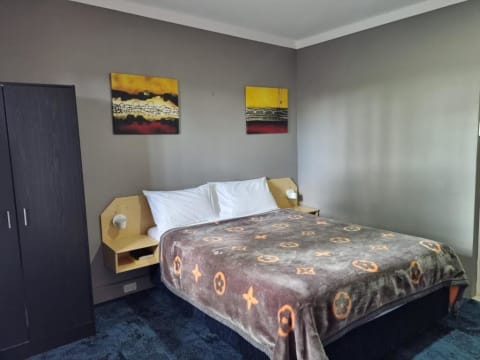 Motel for Sale - Mid North Coast - 10 Acres