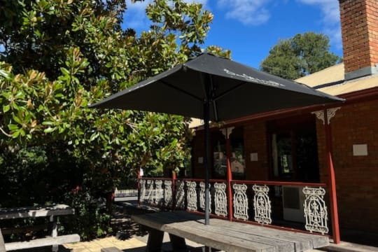 UNDER OFFER - Court House Hotel, Jamieson