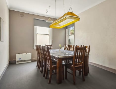 FREEHOLD - Devenish Railway Hotel VIC - 1P0552