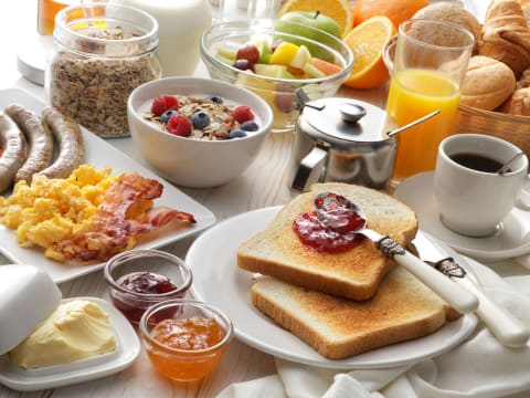 UNDER OFFER - Business for Sale: Thriving Café