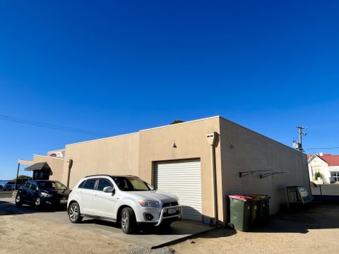 Sea Change Established Swansea Licensed Cafe Huge Growth Potential Turnover $13K Weekly