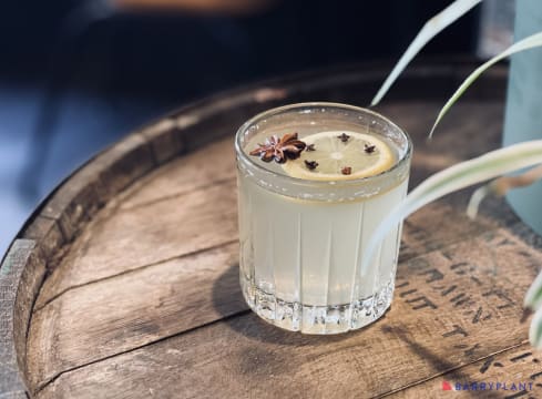 Pizza & Cocktails with a View – Your Sea-Change Starts Here!