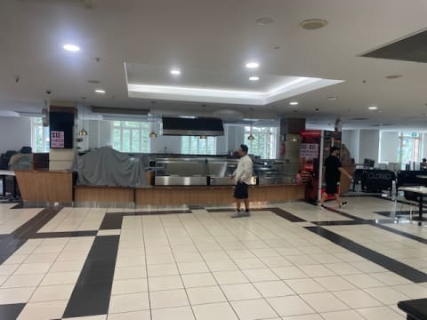 Perfect Opportunity To Own And Operate Five Day Coffee Shop CBD ! ! !