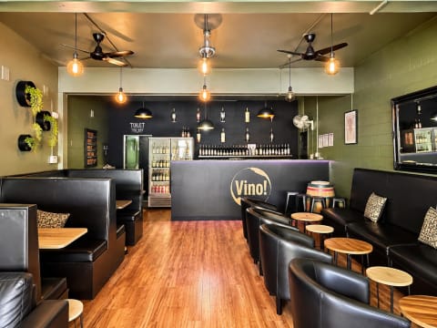 47 Yrs Est Profitable Fully Licensed Restaurant Bar Functions T/O $12K Weekly Two in One offering