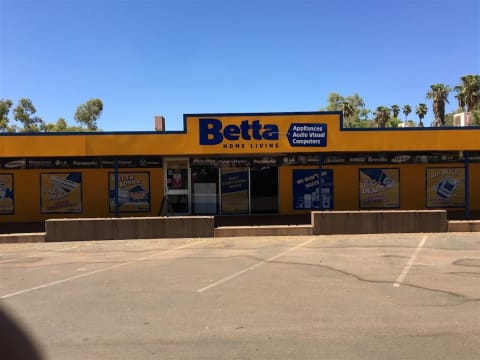 Pilbara Mitre 10 - 25% ROI, Operating Under Management