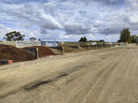 Leased  Nursery and spa supplies. Wholesale and Retail with 18.5 Acres and 3 bedroom home and pool