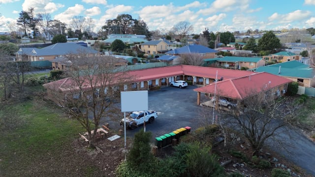 THE ONLY STANDALONE MOTEL IN TOWN, A RARE FREEHOLD OPPORTUNITY - 419MF