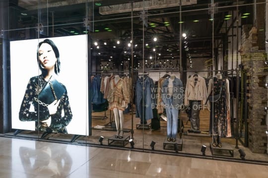 Award-Winning Sydney-based Retail Fitout Specialist