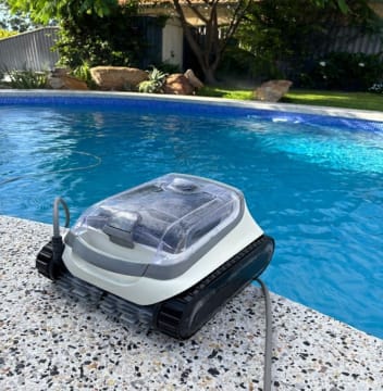 POOL AND SPA SERVICE BUSINESS NORTHERN SUBURBS - PERTH