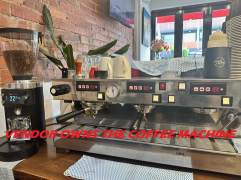 Beautiful Cafe/Restaurant that has it all.