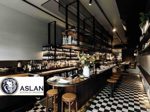 RESTAURANT/BAR BUSINESS FOR SALE