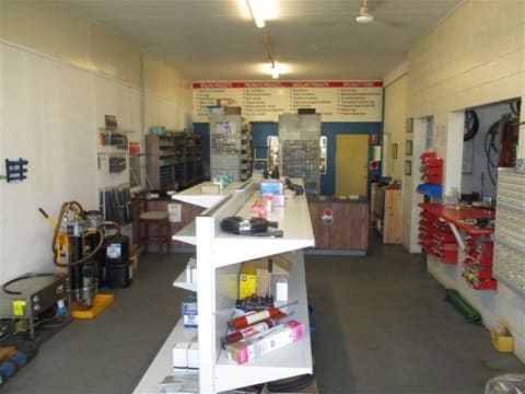 Enzed (Burdekin). Franchise Business.  Retail Store and Manufacturing.