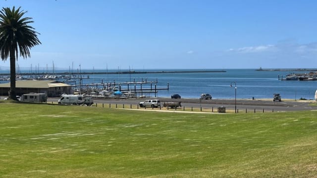 High-Exposure Waterfront Café with Growth Potential