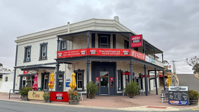 Commercial Hotel in Morgan - Lease