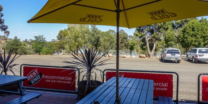 Commercial Hotel in Morgan - Lease