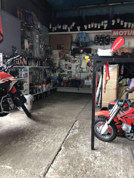 Stihl, Honda & more Dealership including full workshop & residence