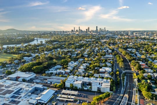 Permanent MR 6km from Brisbane CBD - BC Salary 80% of Income | Resort Brokers ID : MR009274