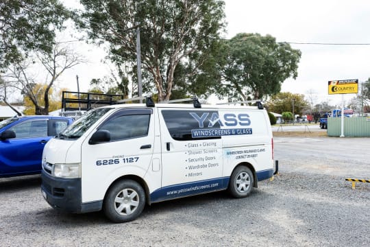 LEASEHOLD - Yass Windscreens & Glass NSW - 1P0518