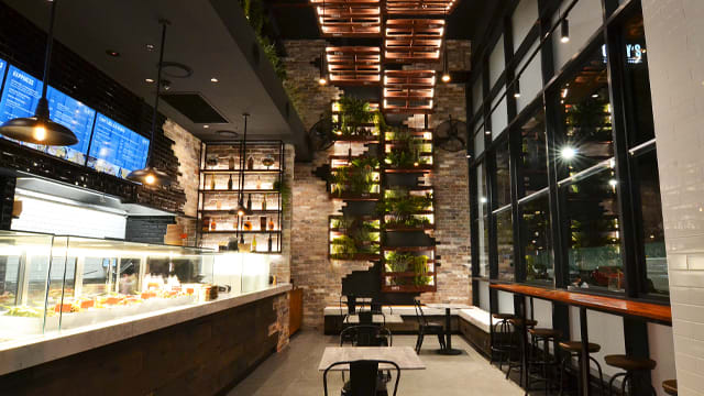 Camy’s Chargrill Chicken | Quick-service franchise restaurant | North Sydney NSW