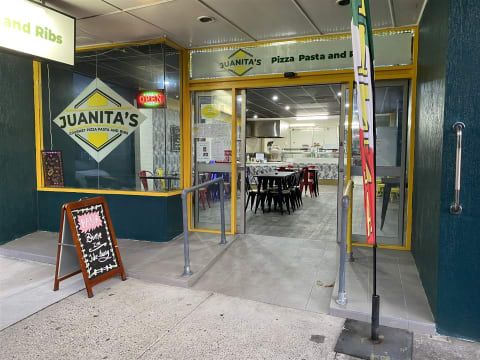 Busy Pizza Pasta &amp; Ribs Opportunity