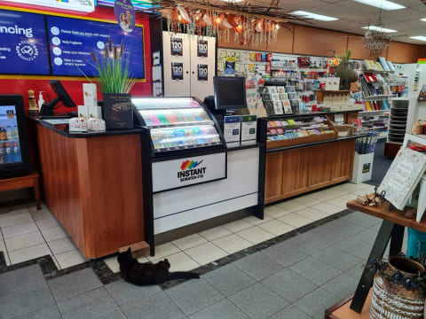 SUNSHINE COAST NEWSAGENCY/GIFT/TATTS BUSINESS FOR  SALE - PRICE REDUCTION $150,000 PLUS SAV