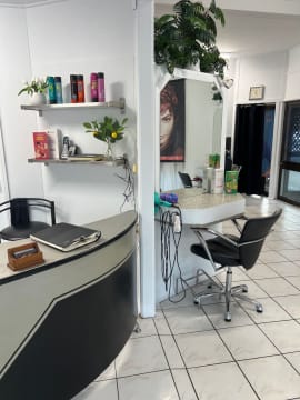 Fully Booked Hair Salon | Noosa Hinterland Lifestyle | WIWO