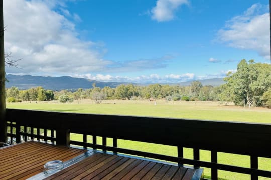 Vendor Says Sell! - Happy Wanderer Holiday Resort