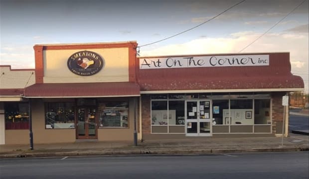 SUCCESSFUL BAKERY IN GLEN INNES - AVAILABLE LEASEHOLD OR FREEHOLD