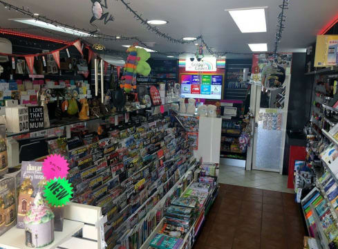 WELLINGTON POINT NEWSAGENCY FOR SALE ALL OFFERS CONSIDERED OWNER WANTS OUT -  MAKE AN OFFER!!!