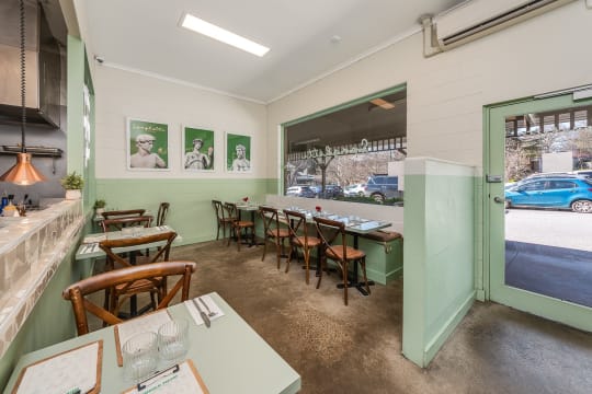 CASUAL AND ADAPTABLE ADELAIDE HILLS RESTAURANT/CAFE
