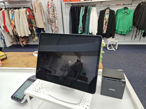 Retail Fashion and Accessories Store – East Gosford