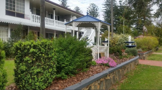 Freehold or Leasehold Motel for Sale in Toowoomba QLD, $1,300,000-