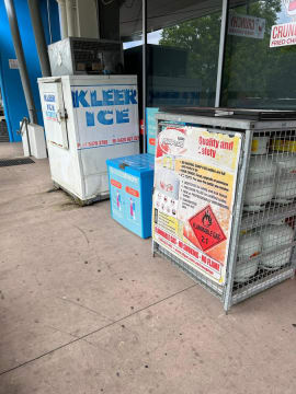 SUNSHINE COAST CONVENIENCE STORE $100,000 plus SAV (NEG)