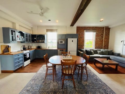 FULLY RENOVATED, IMMACULATE PRESENTATION & HISTORIC CHARM - EXCEPTIONAL MOTEL PROPERTY - BATHURST