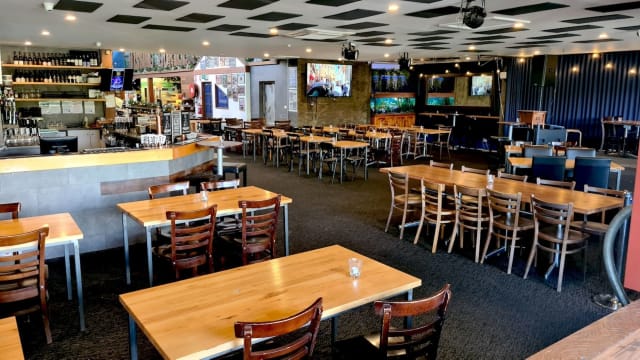 Missing Gorilla - A spacious family friendly pub and live music venue.