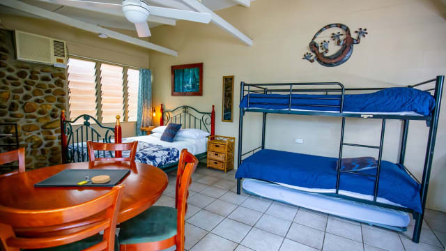 Sapphire Caravan & Cabin Park - Established Park in a Renowned Outback Tourism Region