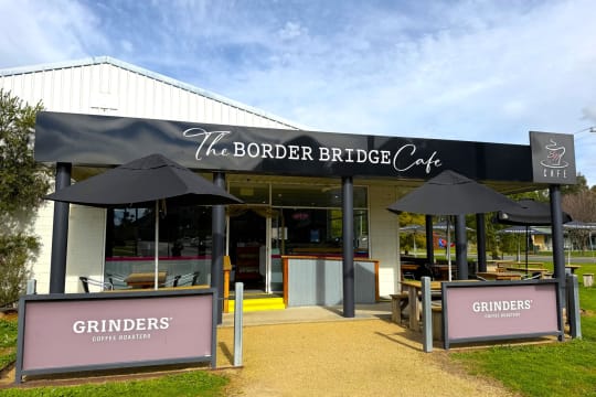 LEASEHOLD - The Border Bridge Cafe, Barooga NSW - 1P0619