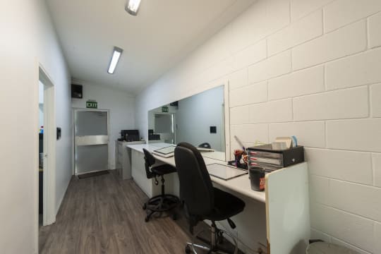 LEASEHOLD - Twin City Tattoo & Body Piercing, Wodonga VIC - 1P0522