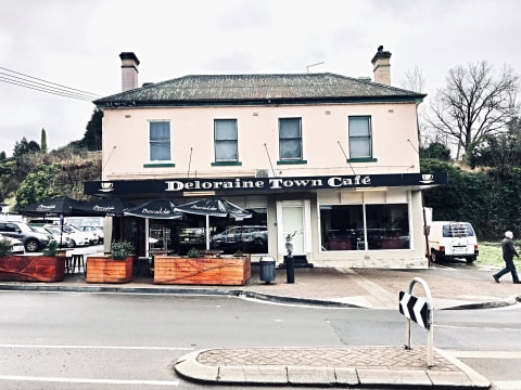 Passive Commercial Investment  Deloraine