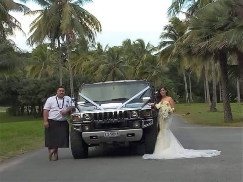 SUCCESSFUL STRETCH HUMMER HIRE (limousine) BUSINESS - CAIRNS/PORT DOUGLAS REGION