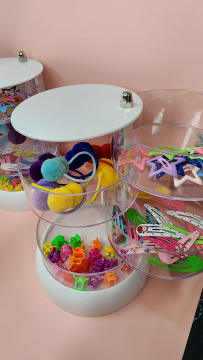 E-commerce Curly Hair Products & accessories thriving business. WORK FROM HOME.