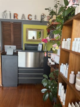 RARE SEA CHANGE OPPORTUNITY - PROFITABLE BUSINESS - SAME OWNER SINCE 2000